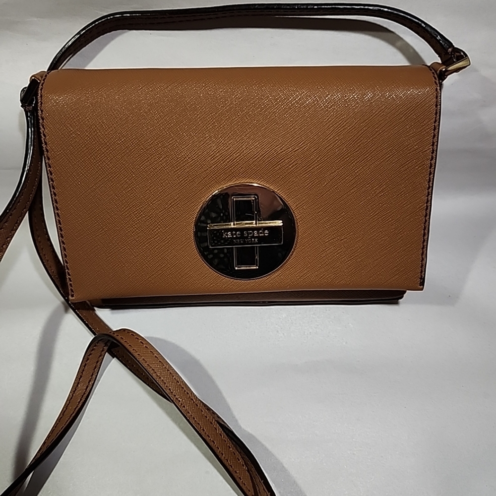 Kate Spade NY ♠️ Turnlock Newbury Lane Sally Brown Leather Crossbody Bag